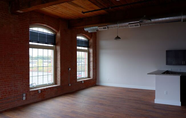 Studio, 1 bath, 1,068 sqft, $2,200, Unit 402