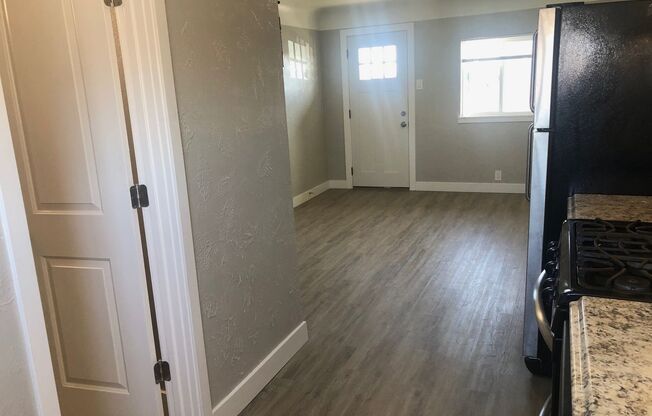 Studio, 1 bath, 240 sqft, $899, Unit 8