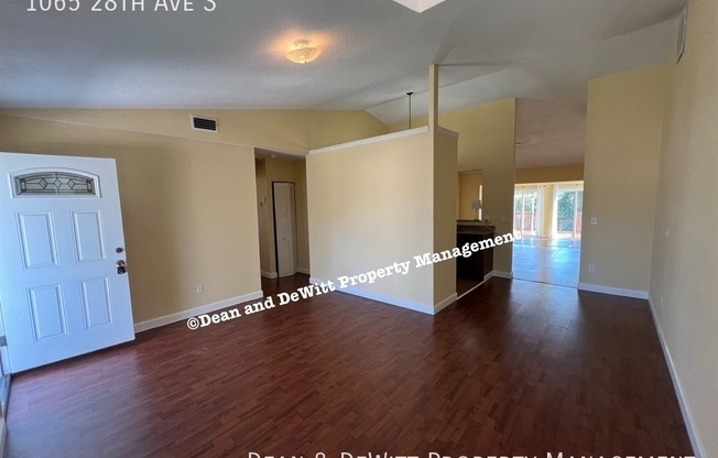 1065 28 AVE S