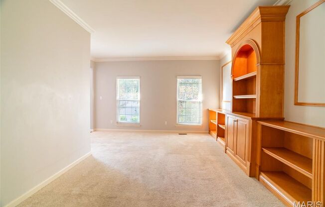 5 beds, 3.5 baths, 4,400 sqft, $3,750, Unit Castle Ridge Drive 570