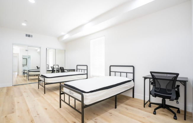 1286 West 35th Place