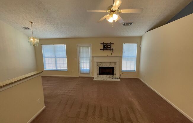 Nice 3 bed 2 bath home in Lithonia close to I-20.