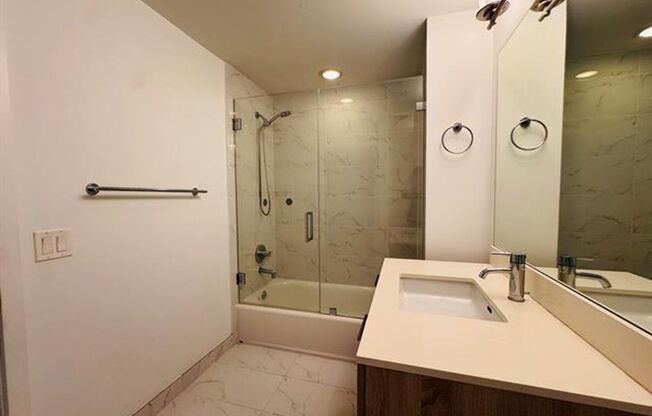 2 beds, 2 baths, $3,750, Unit # 1204