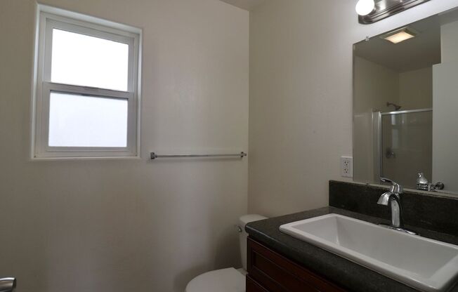 1 bed, 1 bath, $1,800, Unit 4