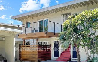 923 Ravenscourt Avenue