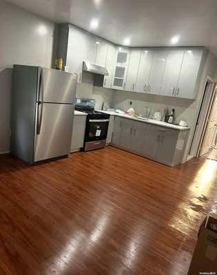 2 beds, 1 bath, $2,500