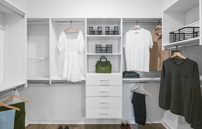 Walk-in Closet