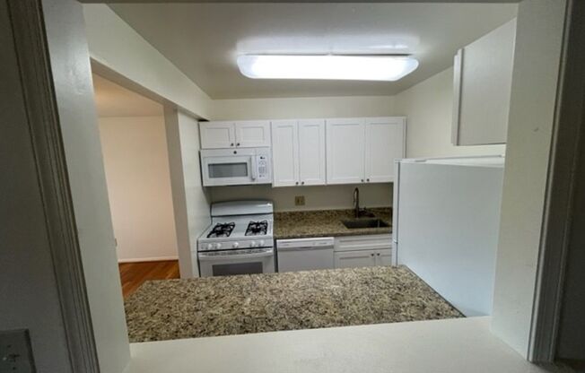 1 bed, 1 bath, 650 sqft, $1,400, Unit 2715A-1B