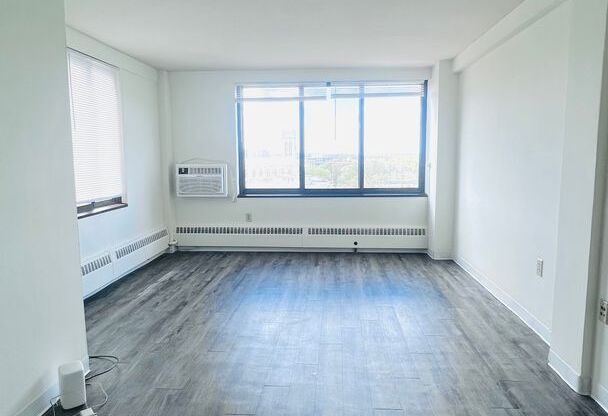 Studio, 1 bath, 320 sqft, $850, Unit # 816