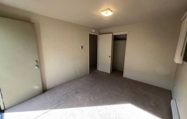 2 beds, 1.5 baths, $2,395, Unit Unit 4