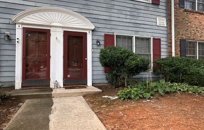 Beautiful 2 Bed 2.5 Bath Townhouse!