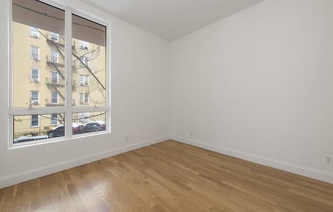 2 beds, 1 bath, $4,579, Unit 3B