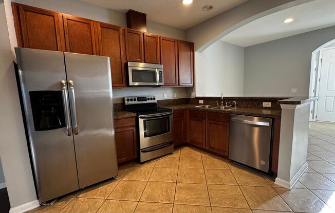 Townhouse for rent 2B/2.5B with a loft for rent in Summerlin at Bartram Park. LOW COSTS MOVE IN