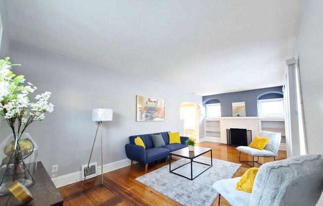 5 Bed - 2 Full Bath Cape Cod for Rent!