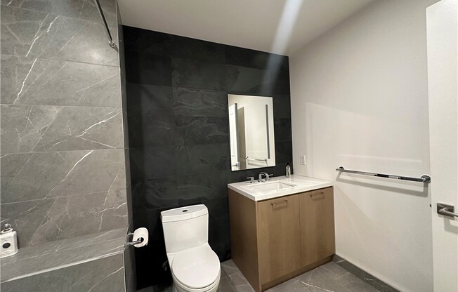 1 bed, 1 bath, 597 sqft, $2,000, Unit 1002