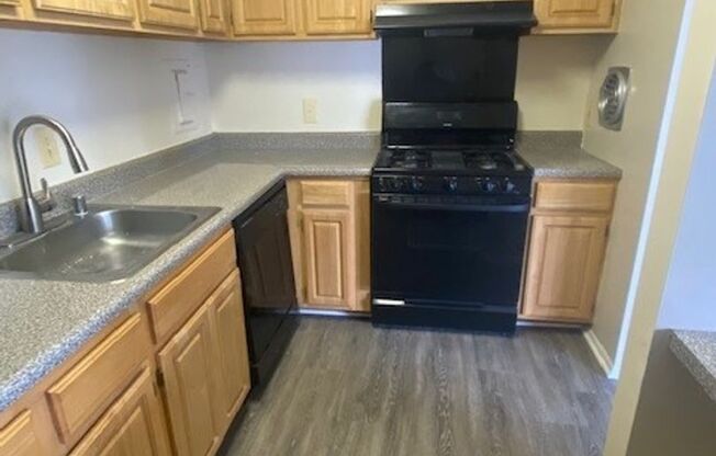 1 bed, 1 bath, 800 sqft, $1,700, Unit 3355 #204
