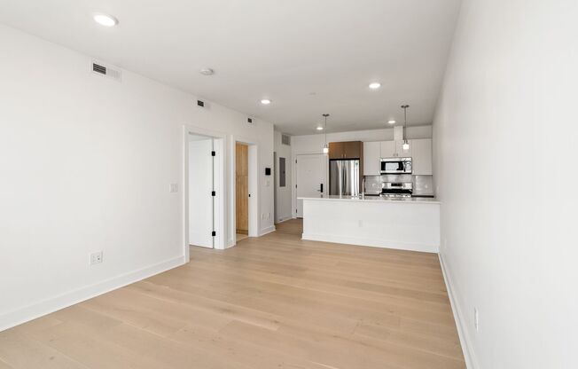 1 bed, 1 bath, 663 sqft, $3,375, Unit PH505