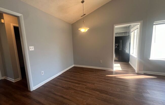 3 beds, 2 baths, $1,350