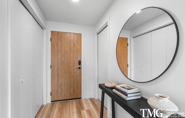 1 bed, 1 bath, 570 sqft, $1,800, Unit 402