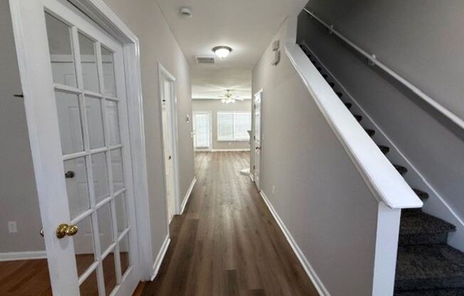 Nice Townhome in Riverdale