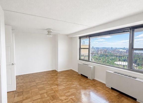 Studio, 1 bath, 605 sqft, $3,600, Unit 26K