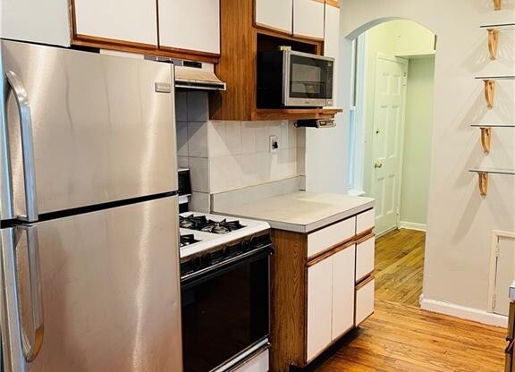 134 N 8 AVE