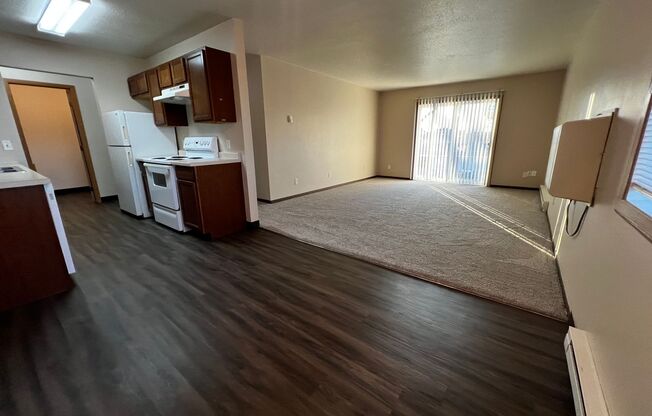 2 beds, 1 bath, 920 sqft, $775, Unit 310