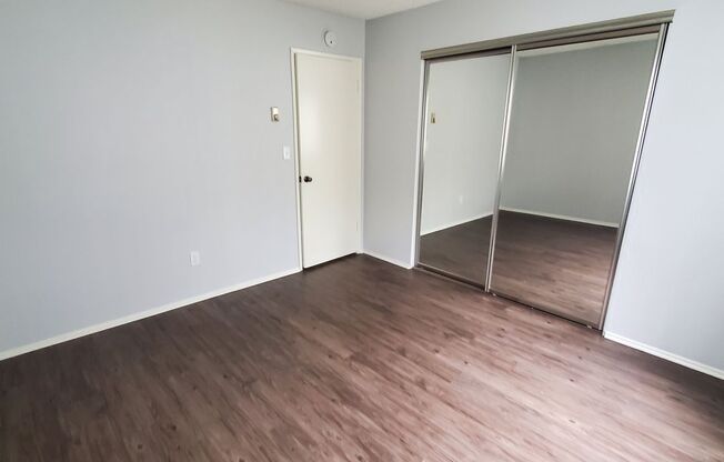 2 beds, 2 baths, $2,575, Unit B