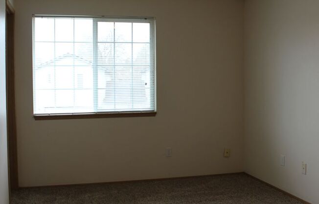 3 beds, 2.5 baths, $2,200