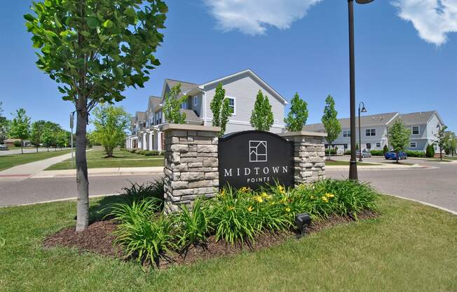 the preserve at midtown park apartments entrance sign