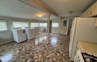 2 beds, 1 bath, $1,750