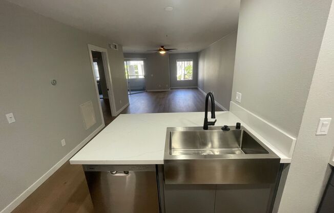 2 beds, 2 baths, 960 sqft, $3,410, Unit E-113