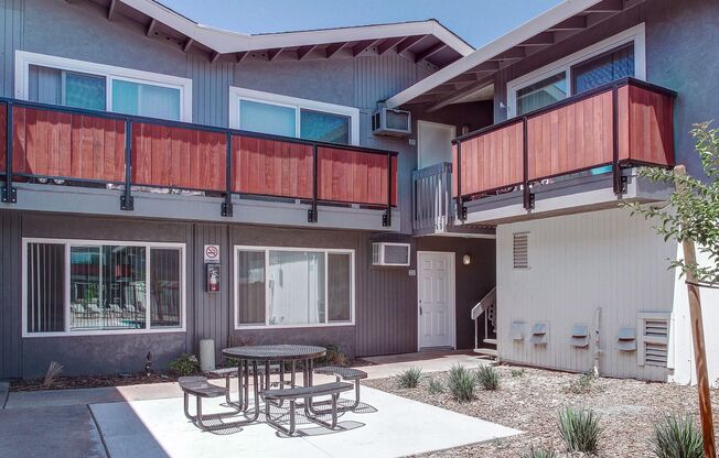 1 bed, 1 bath, 575 sqft, $1,350, Unit 59