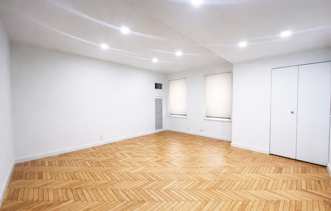 Studio, 1 bath, 405 sqft, $3,500, Unit 10E