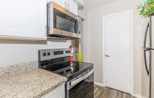 1 bed, 1 bath, 690 sqft, $1,075