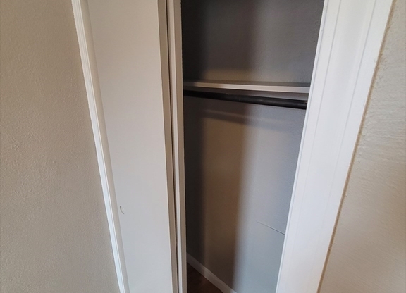 1 bed, 1 bath, $2,300, Unit BLD3-11