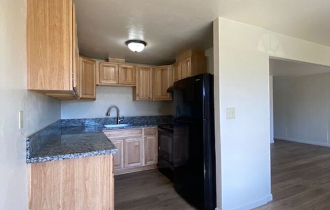 2 beds, 1 bath, 800 sqft, $1,195, Unit 65