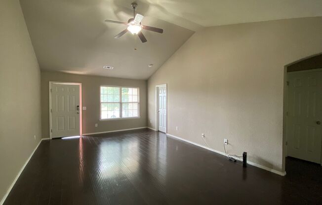 4 Bedroom Springdale Home near the Razorback Greenway!