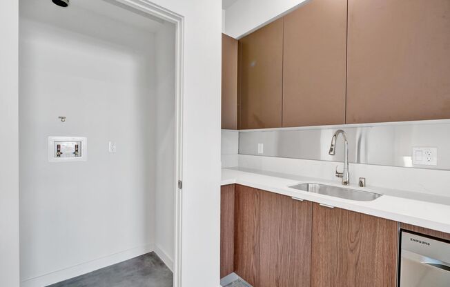 1 bed, 1 bath, 596 sqft, $2,200, Unit 515