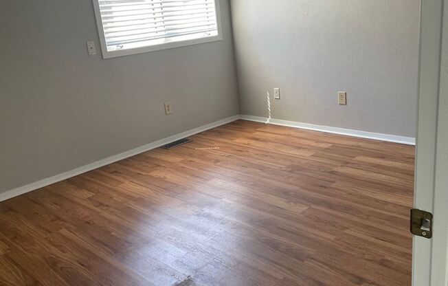 2 beds, 1 bath, $1,500