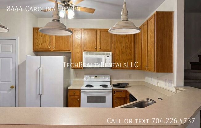 8444 CAROLINA LILY LN