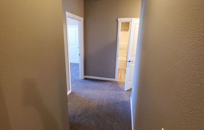 3 beds, 2 baths, 1,127 sqft, $1,790, Unit 211