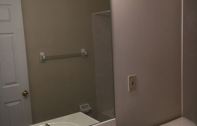1 bed, 1 bath, 650 sqft, $795, Unit 4086-C3