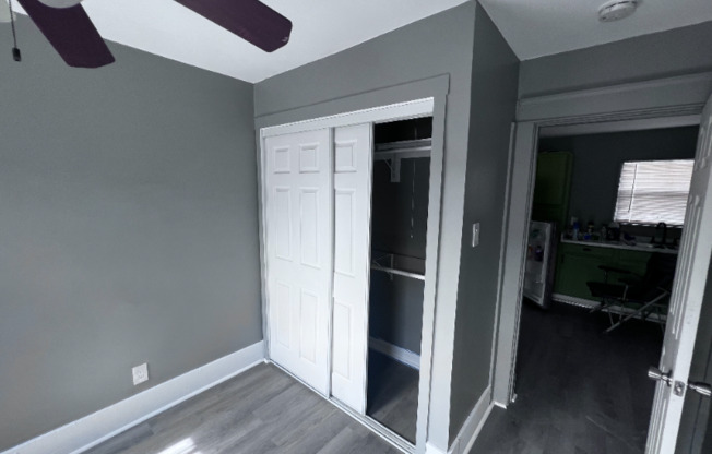 5850 1/2 ESTRELLA AVE