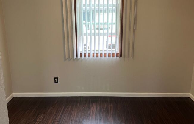 1bd 1 ba condo with garage