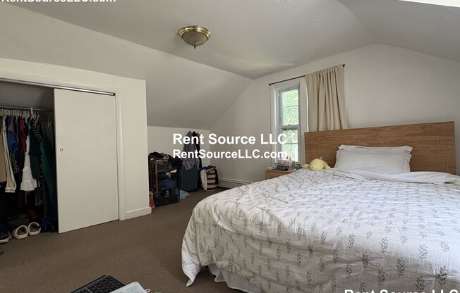 89 6 ST