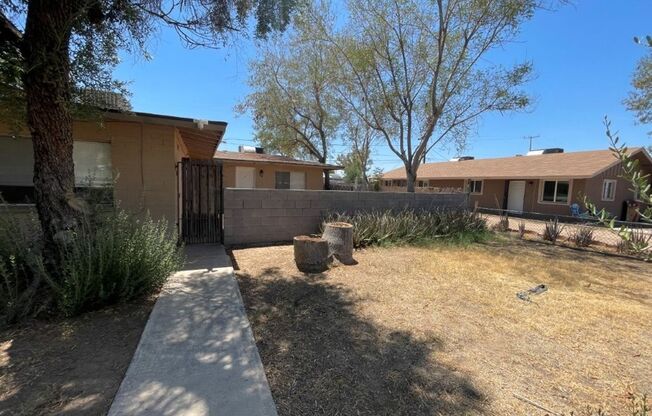 2 beds, 1 bath, 555 sqft, $1,375, Unit Unit #2