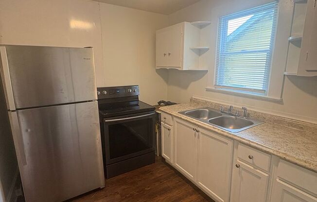 Beautiful 2 Bedroom 1 Bathroom Home with Spacious Living and Backyard