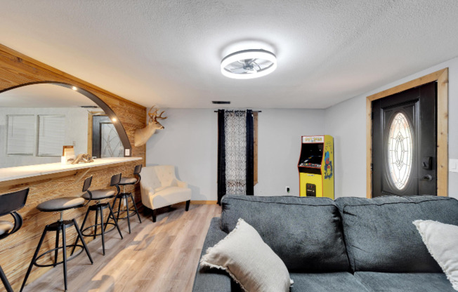 2719 N 67 ST
