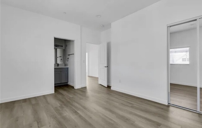 1885 W 20 ST